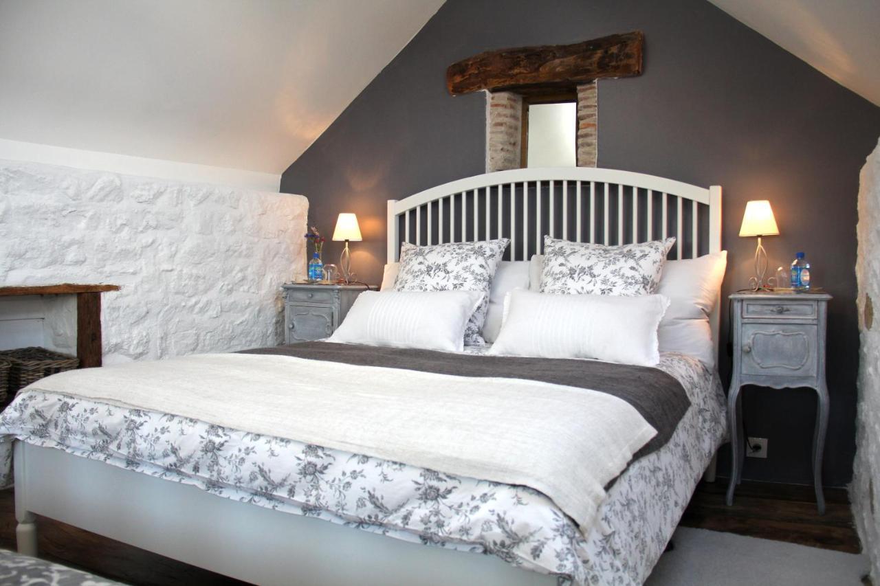 La Belle Ame Bed & Breakfast Saint-Priest-des-Champs Phòng bức ảnh