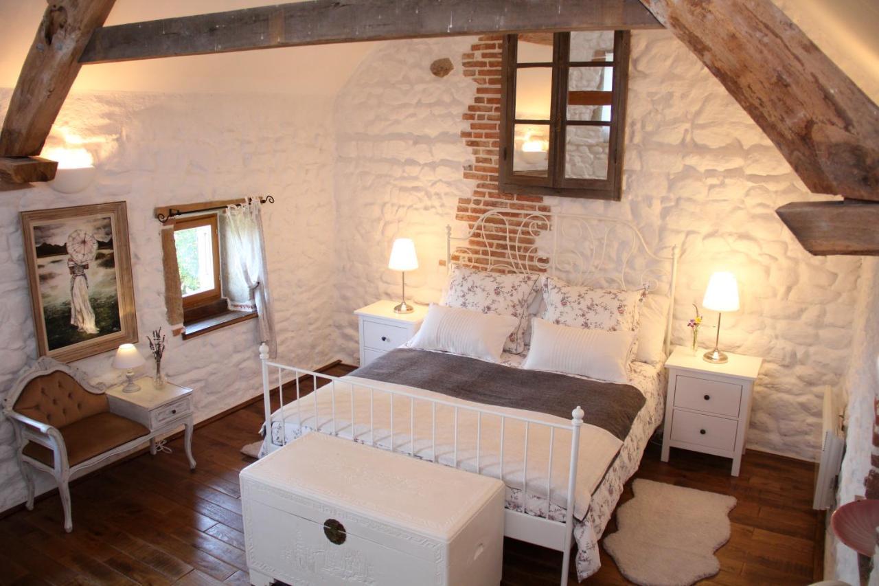 La Belle Ame Bed & Breakfast Saint-Priest-des-Champs Phòng bức ảnh