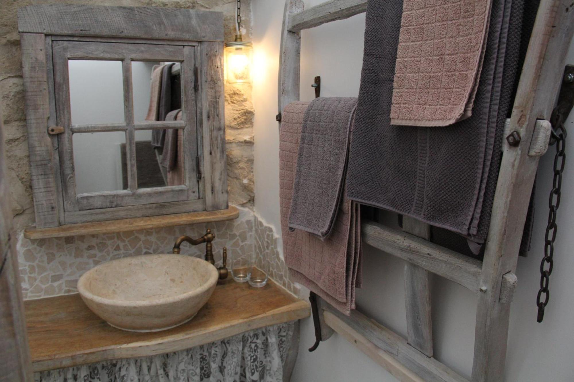 La Belle Ame Bed & Breakfast Saint-Priest-des-Champs Phòng bức ảnh