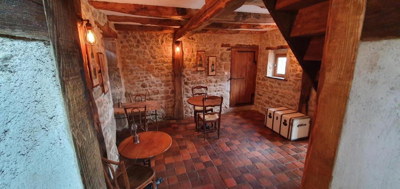 La Belle Ame Bed & Breakfast Saint-Priest-des-Champs Ngoại thất bức ảnh